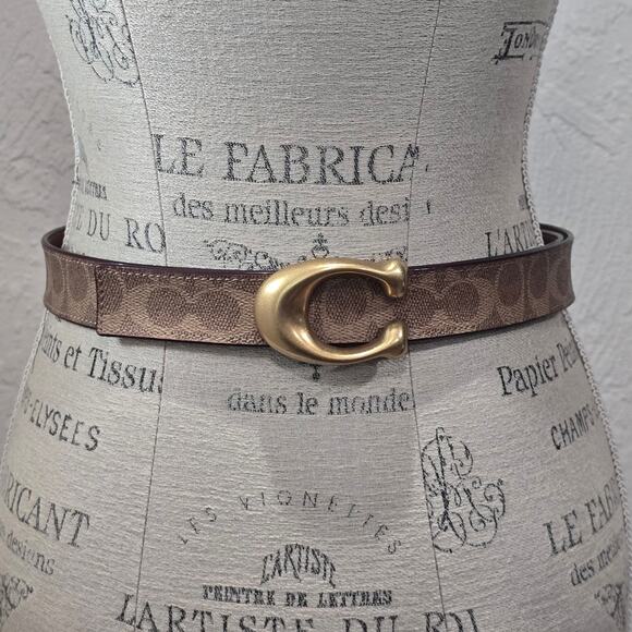 Coach Signature C Buckle Tan / Brown Reversible Belt - Picture 3 of 9